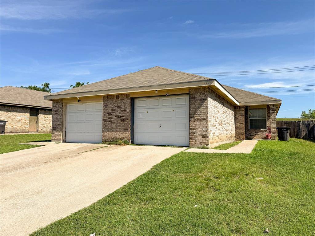 1904 San Rafael Street, Fort Worth, TX 76134