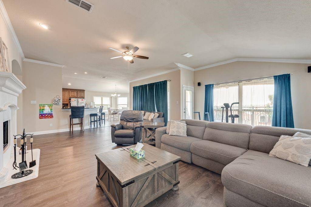 1913 Huron Drive, Rockwall, TX 75087