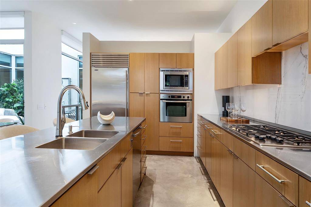 3740 Holland Avenue #3B, Dallas, TX 75219