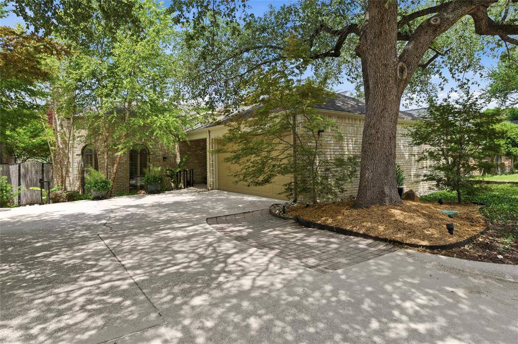 16132 Chalfont Circle, Dallas, TX 75248