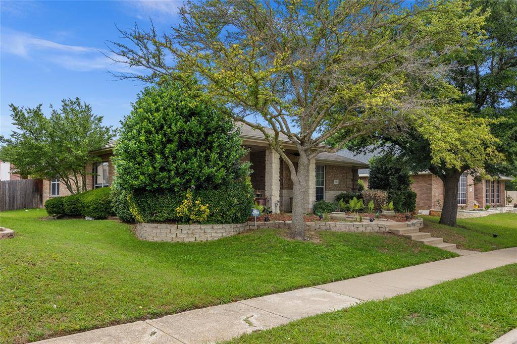 1707 W Venus Drive, Lancaster, TX 75134