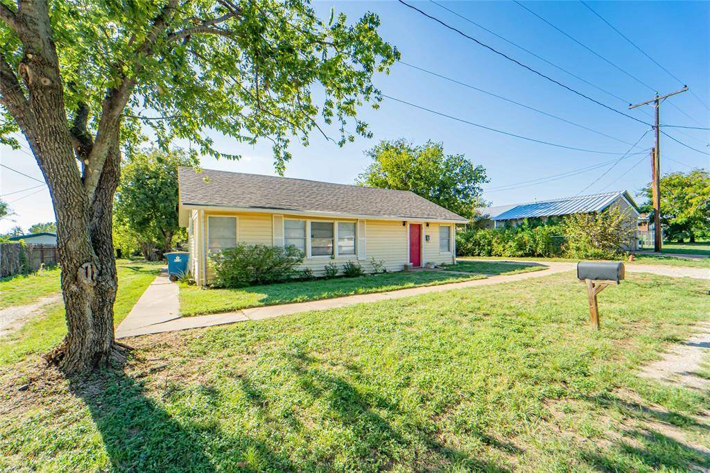 304 N Geneva Street, Breckenridge, TX 76424