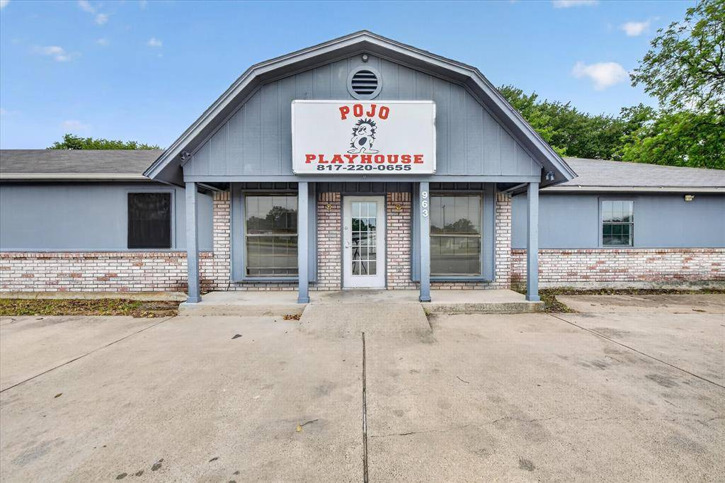 936 E Highway 199, Springtown, TX 76082
