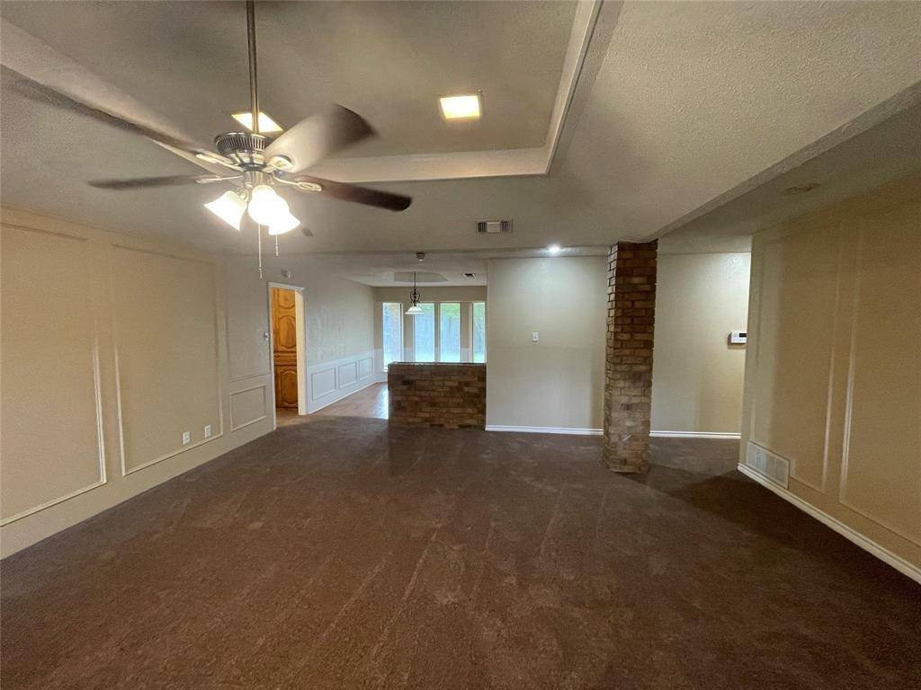 407 Hillcroft Circle, Duncanville, TX 75137