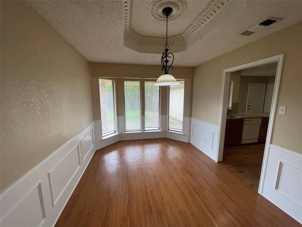 407 Hillcroft Circle, Duncanville, TX 75137
