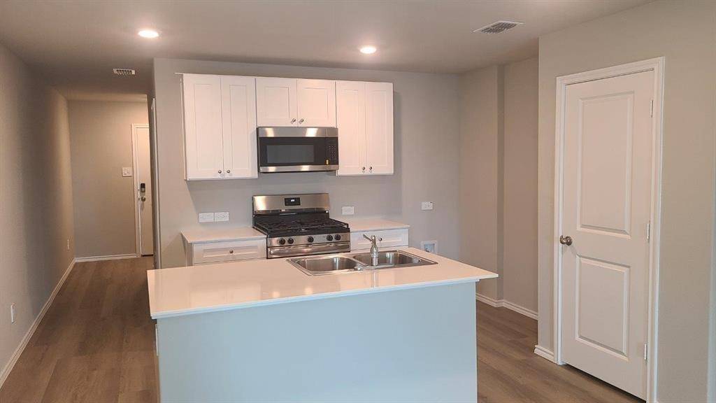 5509 ROLLINS Drive, Denton, TX 76249