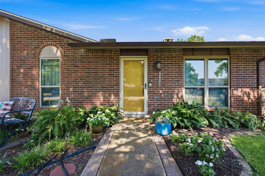 5521 Pike Place, Garland, TX 75044