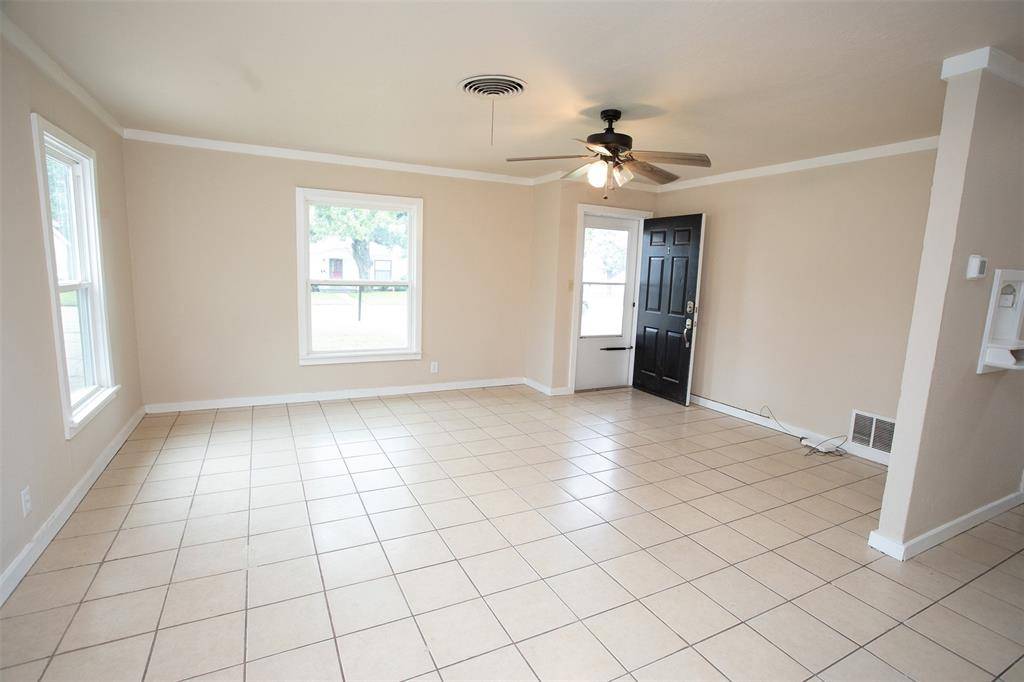310 Colorado Avenue, Graham, TX 76450