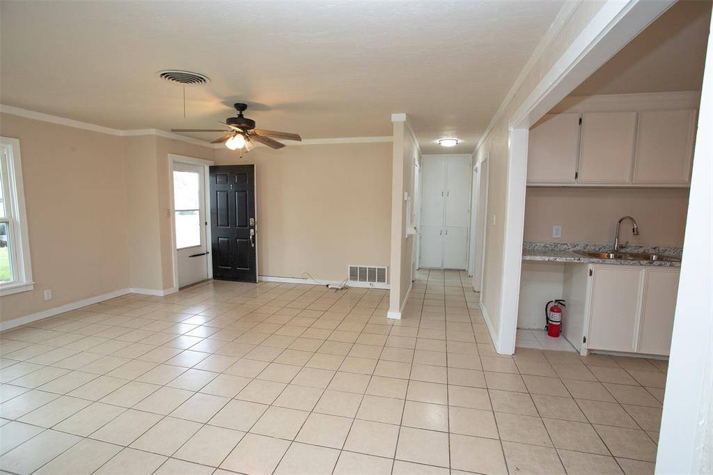 310 Colorado Avenue, Graham, TX 76450