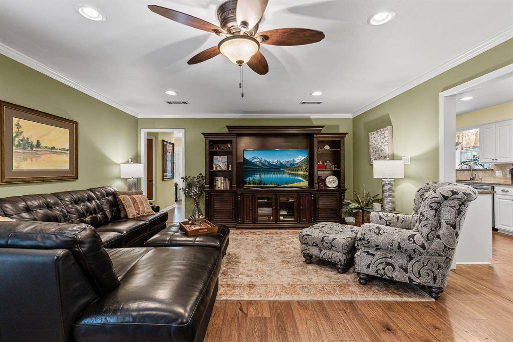 2712 Rix Street, Commerce, TX 75428