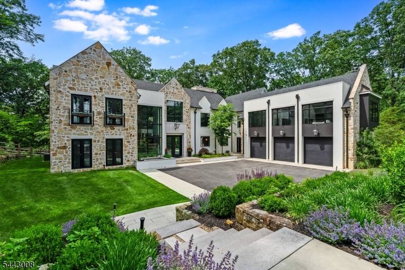 175 Round Top Rd, Bernardsville Boro, NJ 07924