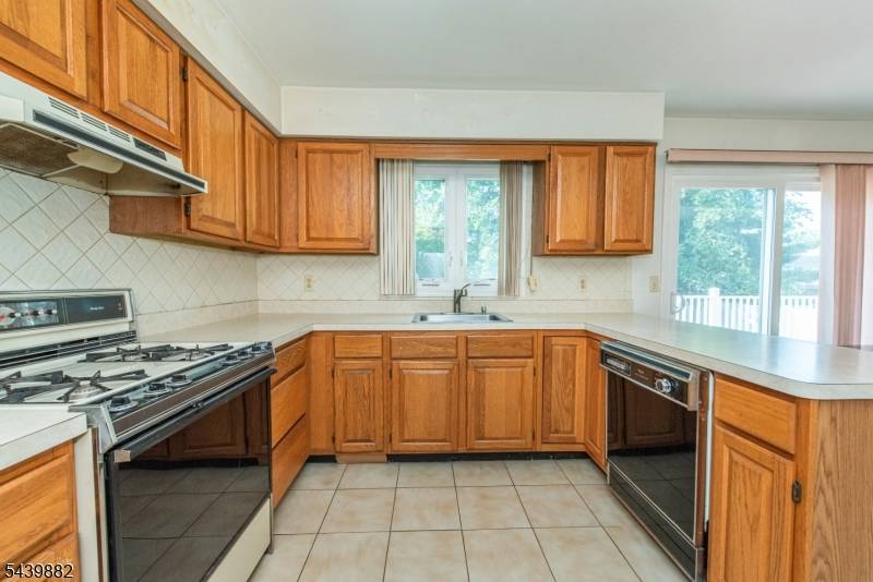 6 John St, East Hanover Twp., NJ 07936