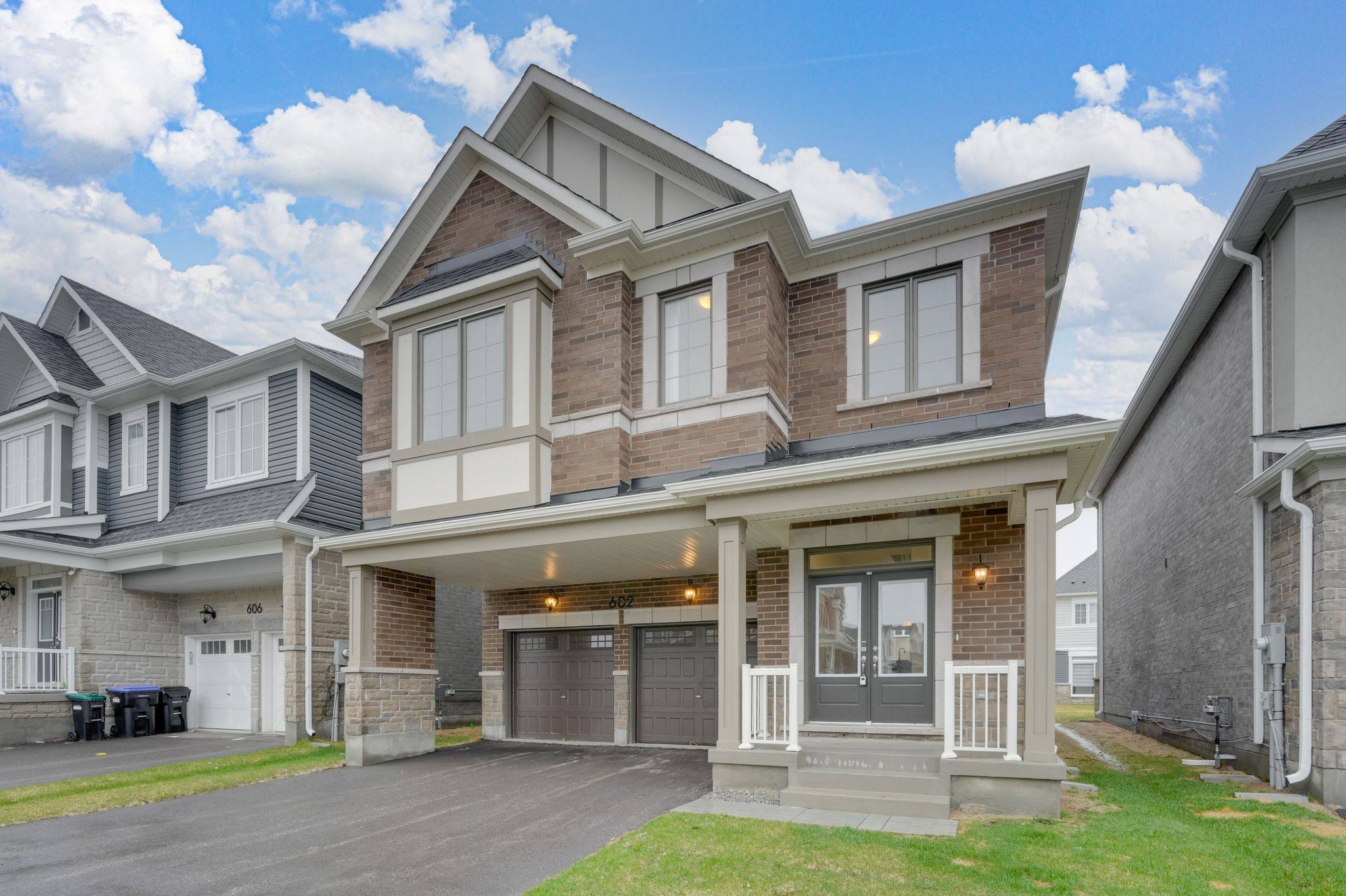 602 Newlove ST, Innisfil, ON L9S 0S2