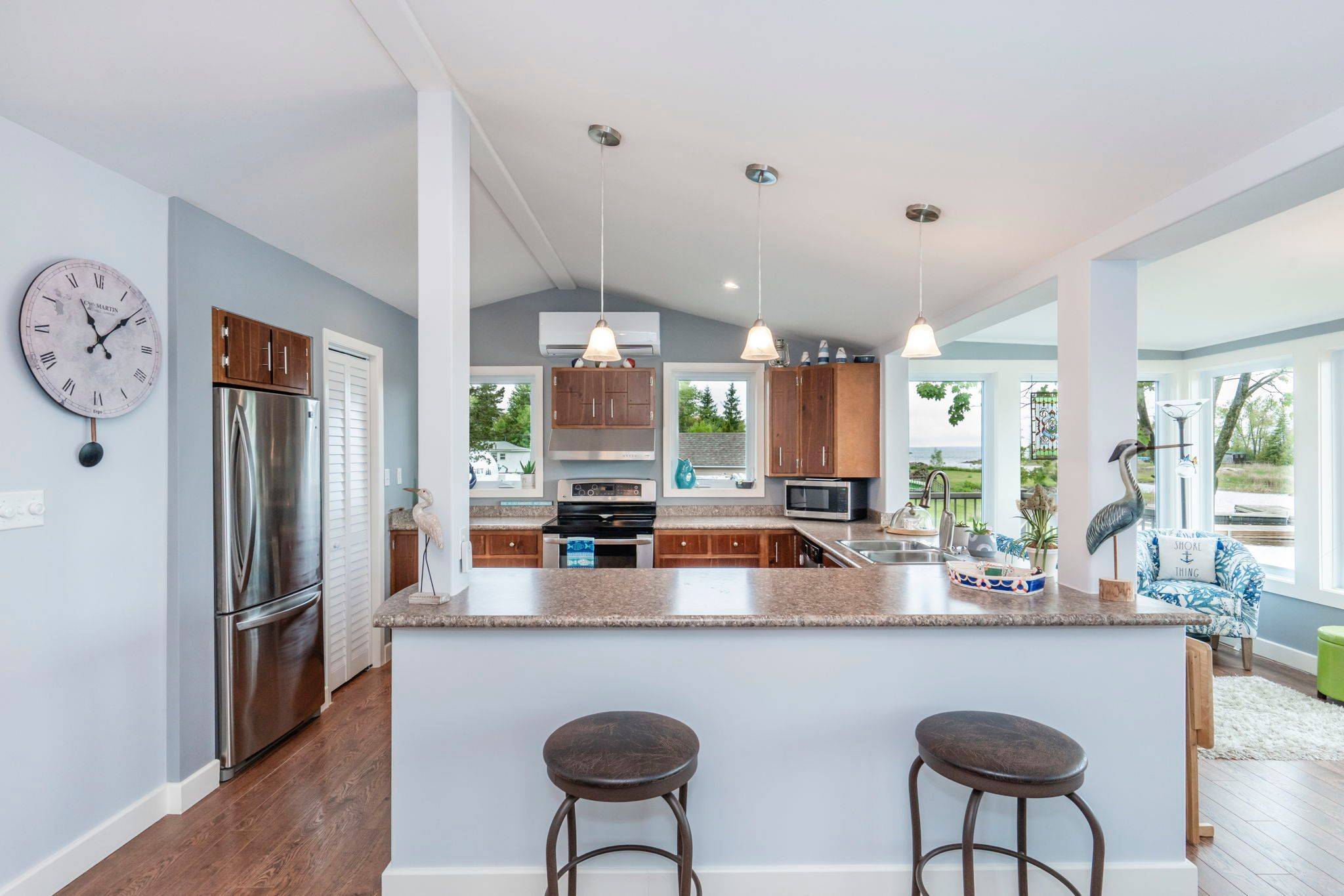 24 Wilcox RD, Tay, ON L0K 2C0