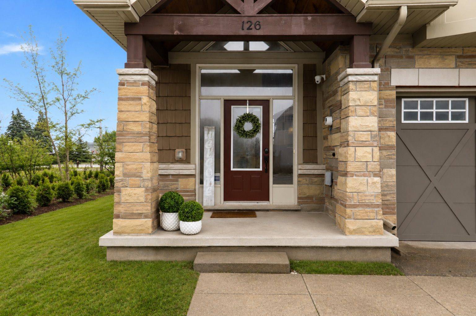 126 Delphi LN, Blue Mountains, ON N0H 1J0