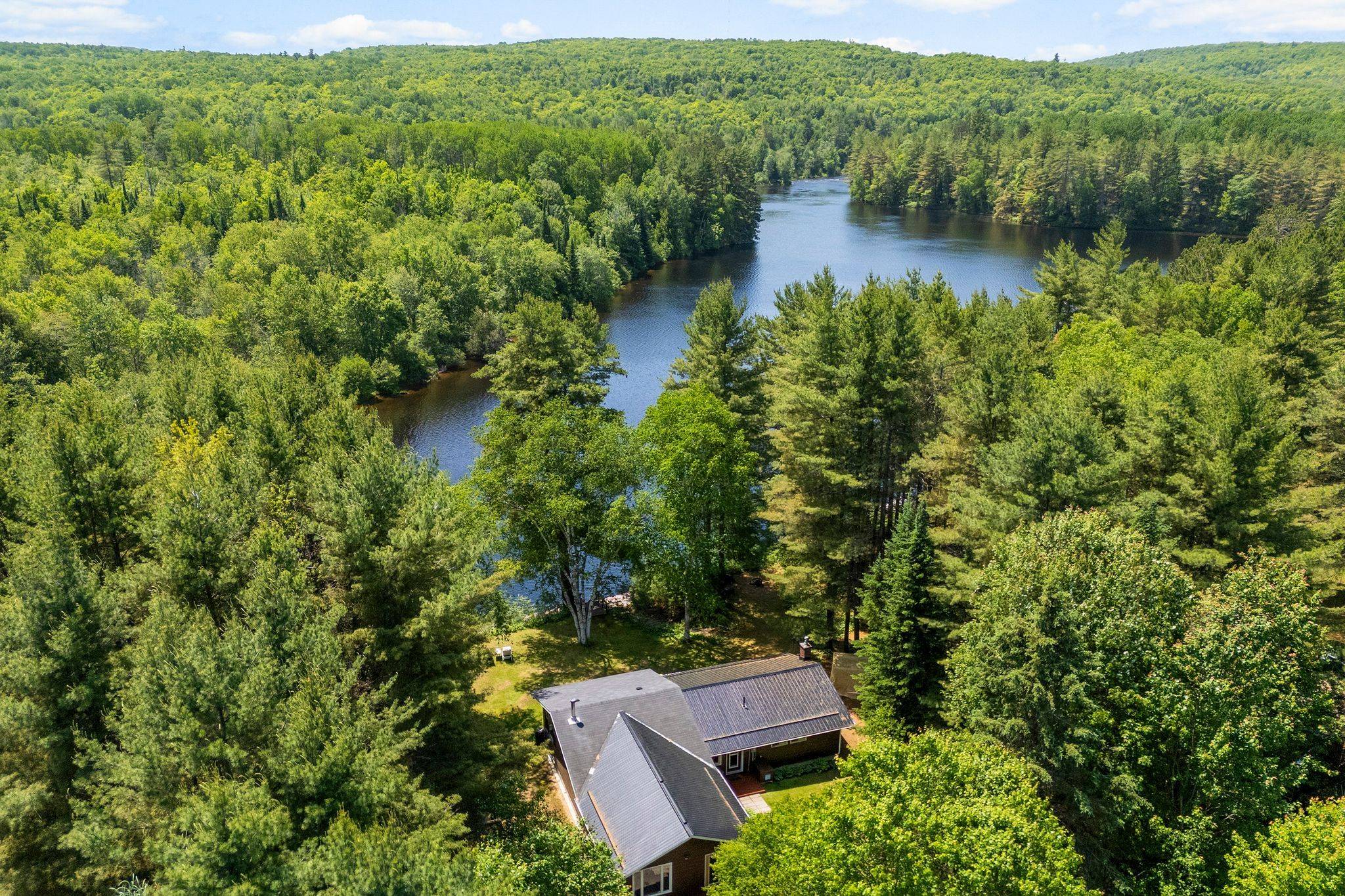 618 River RD, Hastings Highlands, ON K0J 1B0