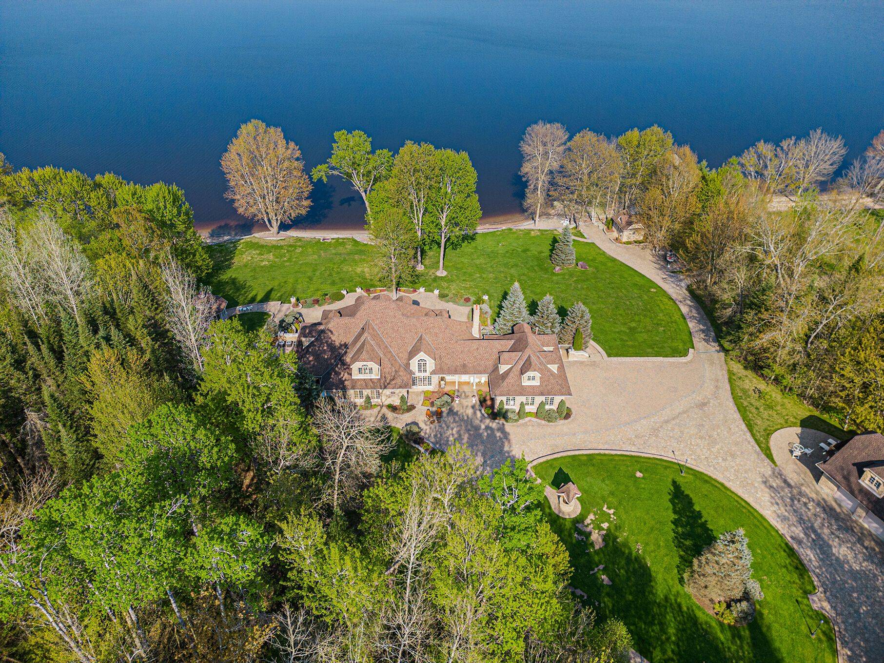 445 BALMER BAY RD, Laurentian Hills, ON K0J 1P0