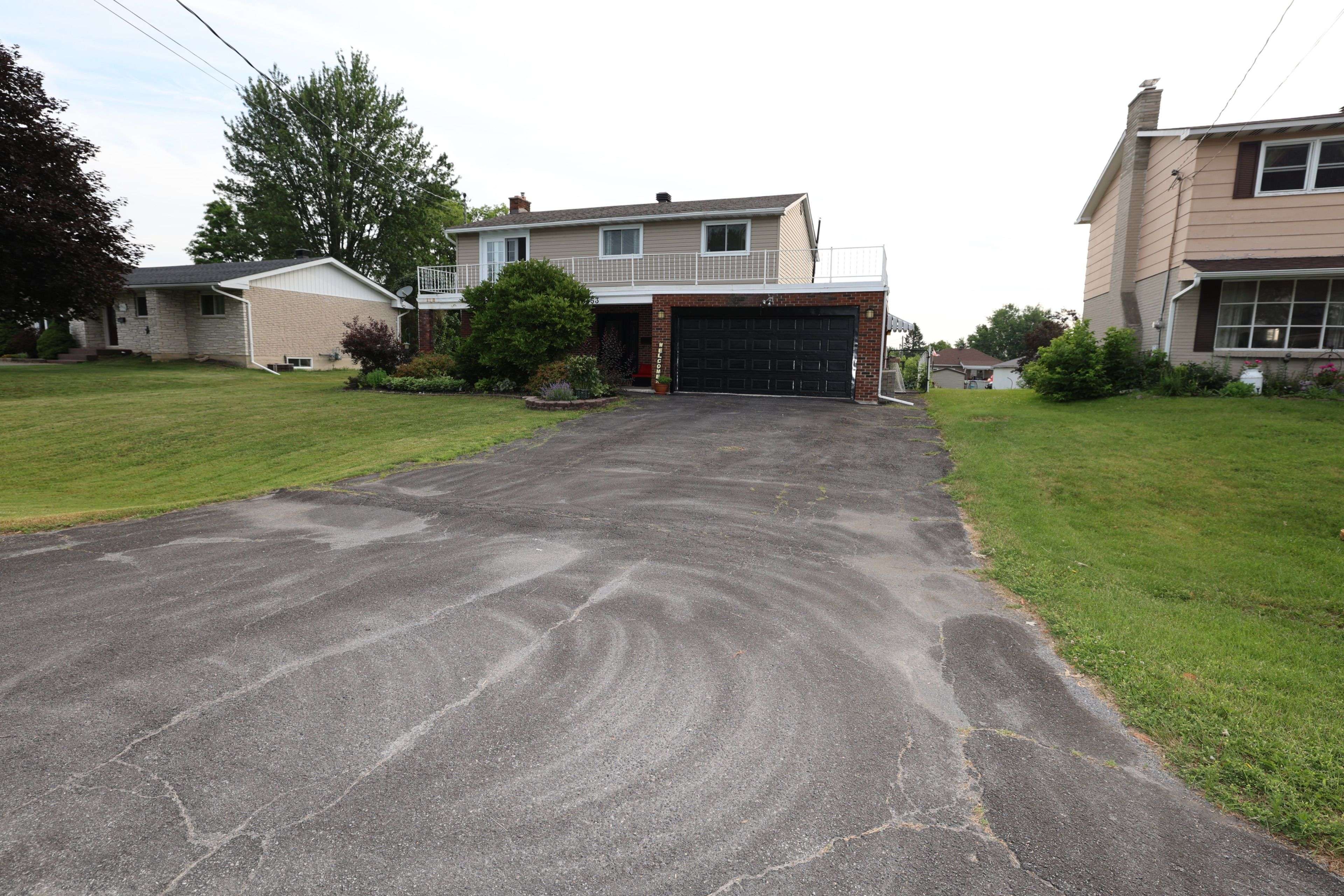 3453 Bruce ST, South Stormont, ON K6K 1M8