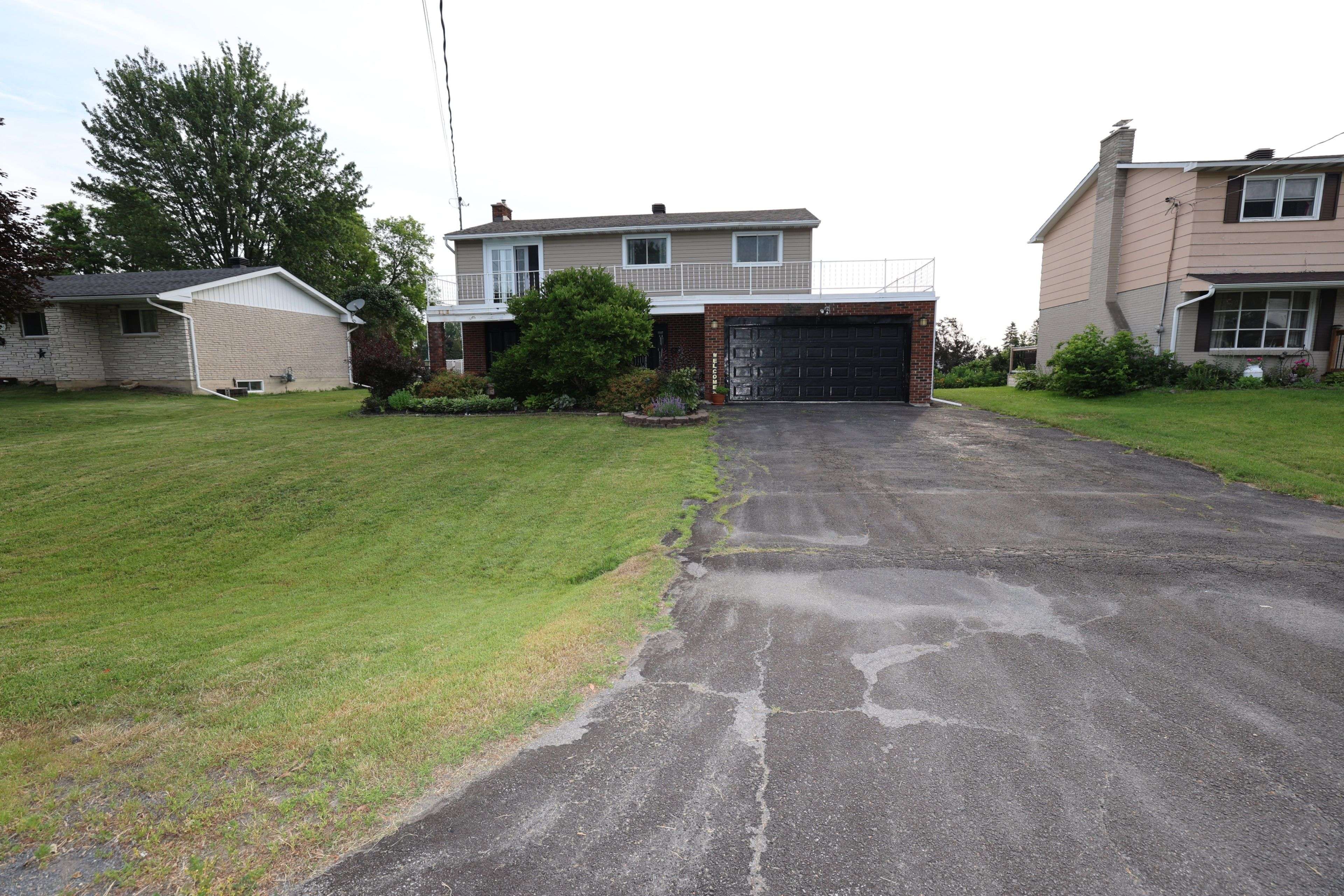 3453 Bruce ST, South Stormont, ON K6K 1M8