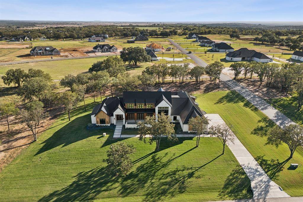 200 Dan Russell Bend, Weatherford, TX 76087