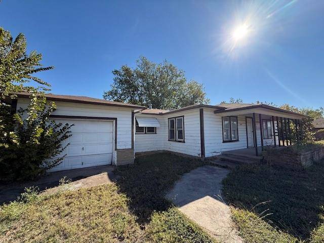 614 N Main Street, Springtown, TX 76082