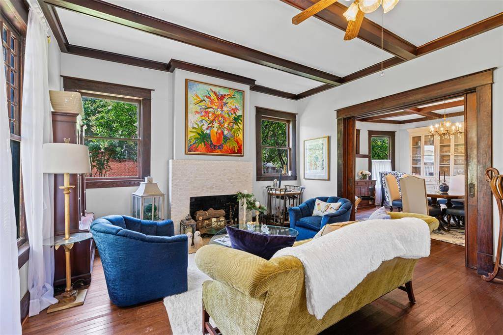 4606 E Side Avenue, Dallas, TX 75226
