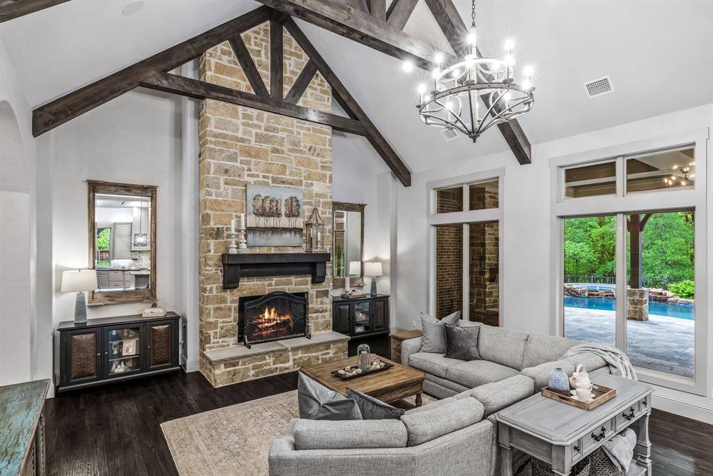 521 W Waters Edge Way, Oak Point, TX 75068