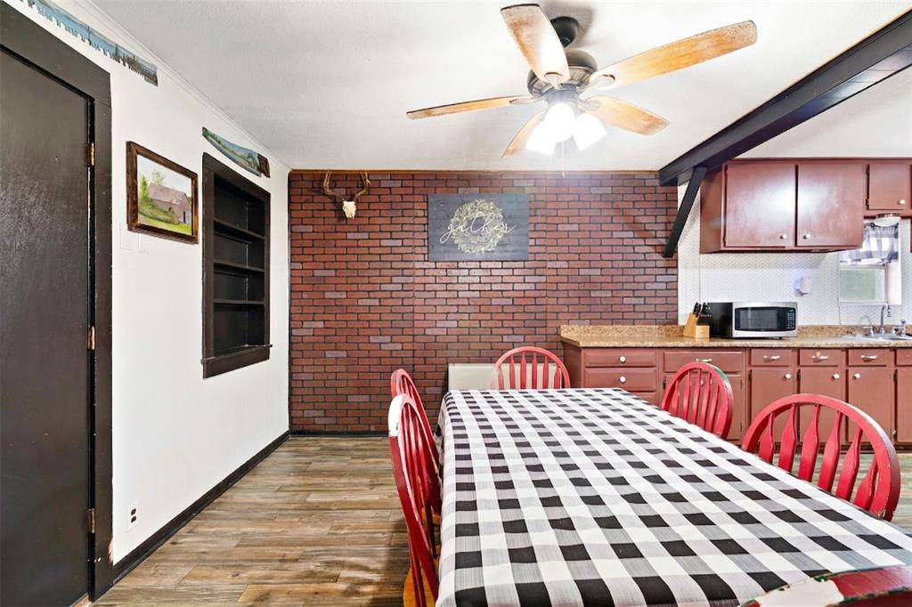 25099 Farm Road 137, Petty, TX 75470