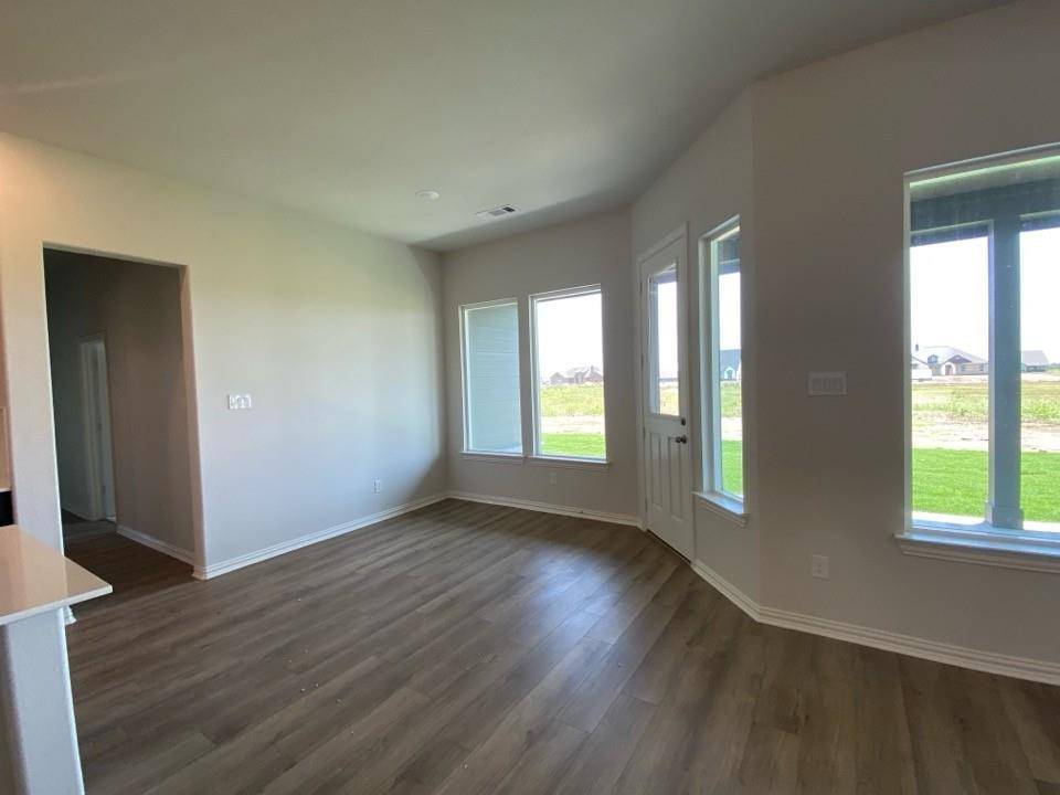 78 Aurora Avenue, Valley View, TX 76272