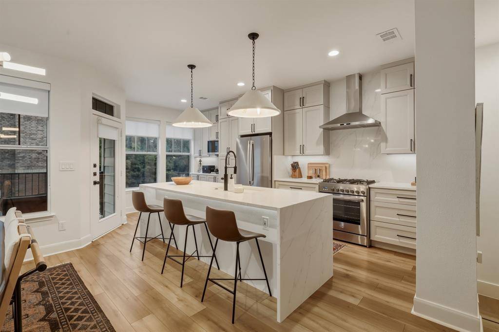 4904 Live Oak Street #2, Dallas, TX 75206