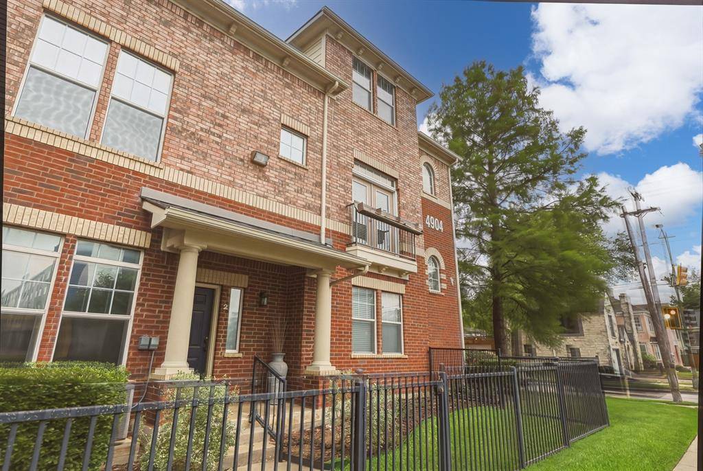 4904 Live Oak Street #2, Dallas, TX 75206
