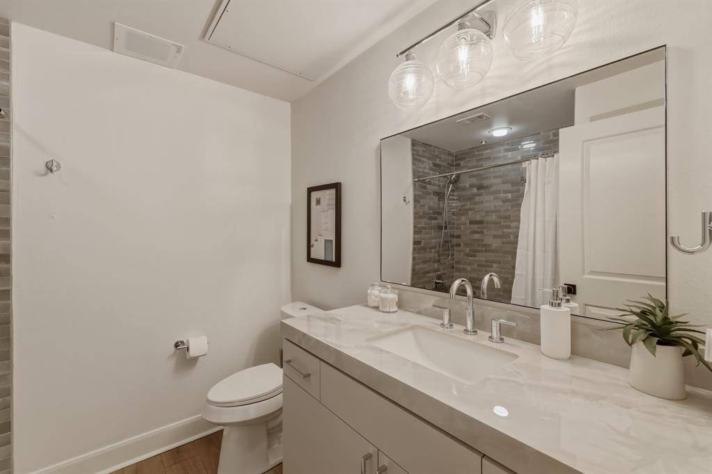 4904 Live Oak Street #2, Dallas, TX 75206