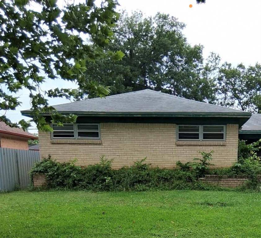 2009 Las Cruces Lane, Dallas, TX 75217