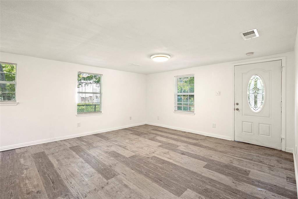 215 E 3rd Street, Ferris, TX 75125