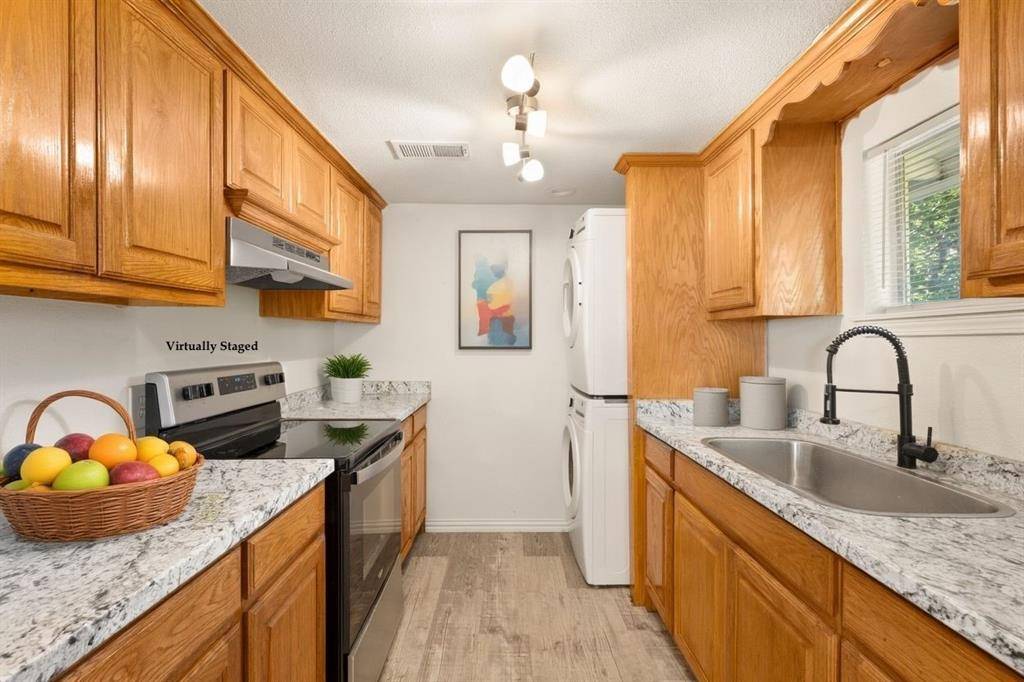 215 E 3rd Street, Ferris, TX 75125