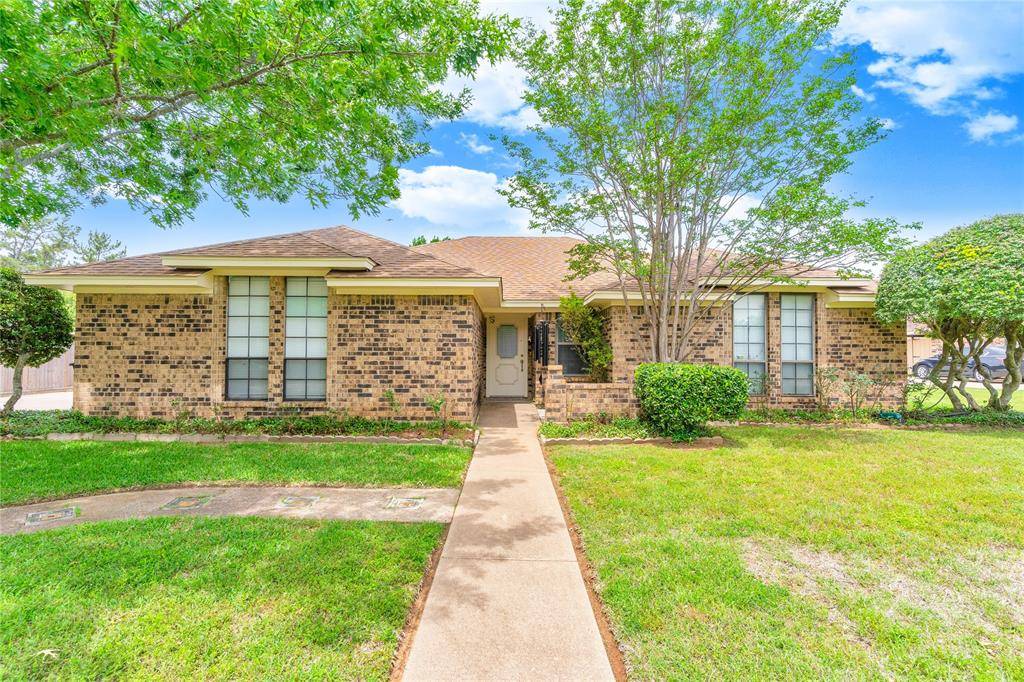 1308 Cindy Court, Cleburne, TX 76033