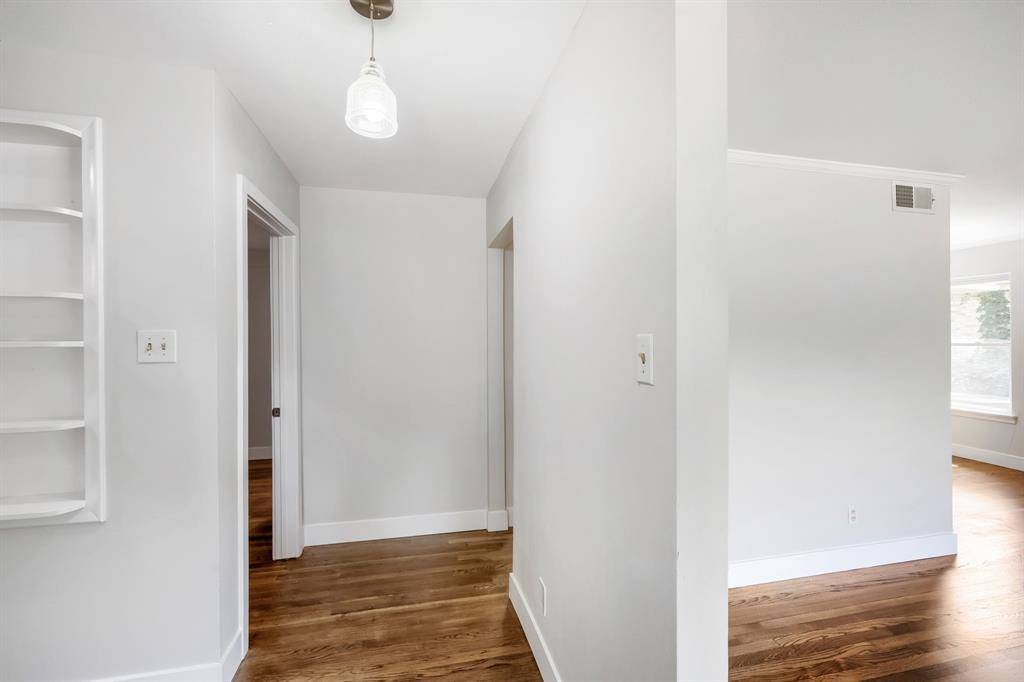 11016 Lippitt Avenue, Dallas, TX 75218
