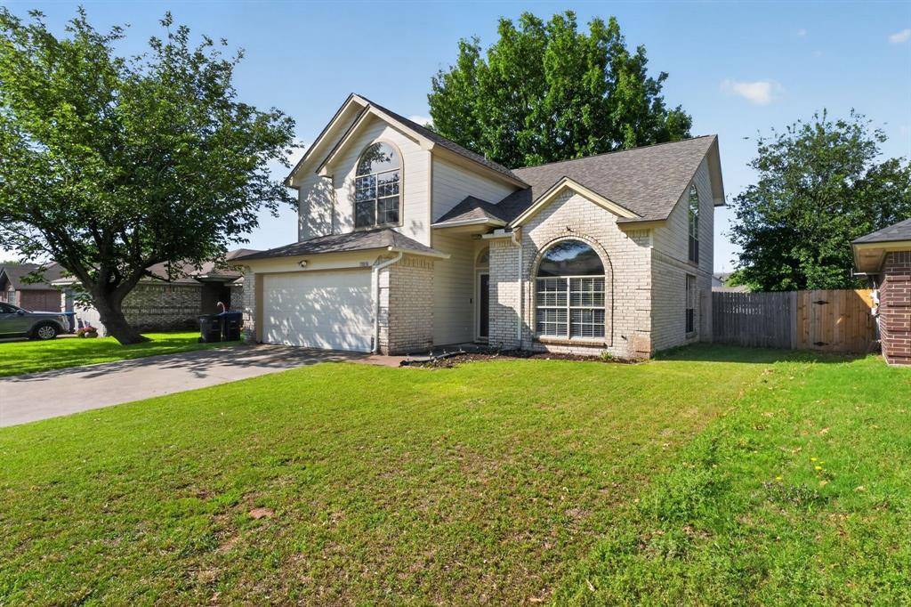 10836 Tall Oak Drive, Fort Worth, TX 76108