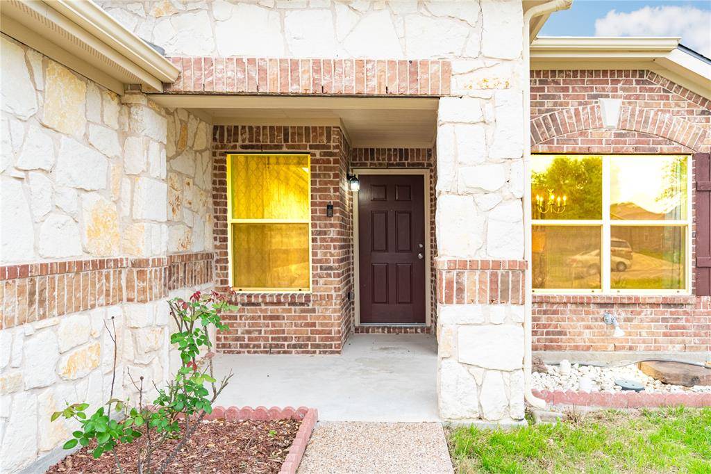 1906 Castaway Drive, Dallas, TX 75051