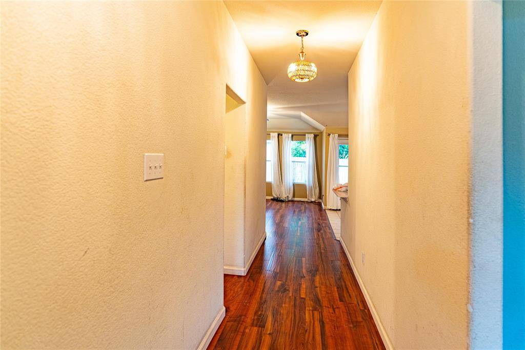 1906 Castaway Drive, Dallas, TX 75051