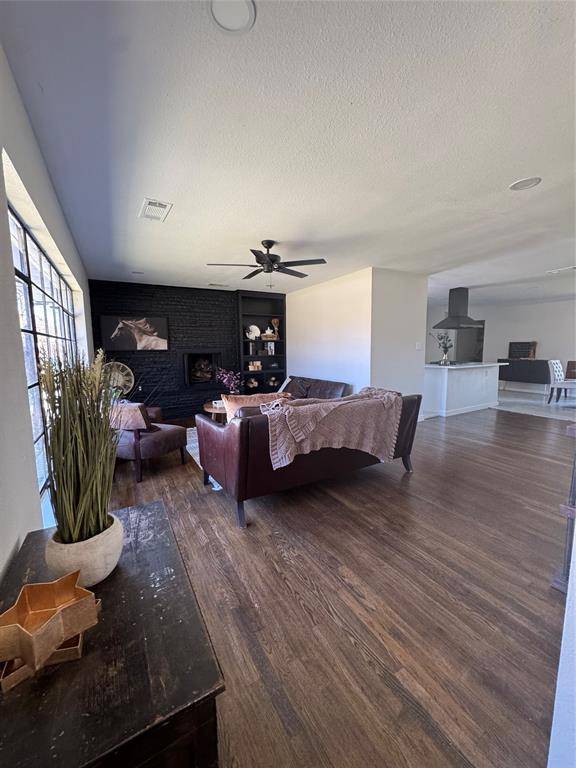 2622 Wynnewood Drive, Dallas, TX 75224