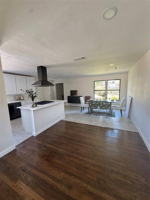 2622 Wynnewood Drive, Dallas, TX 75224