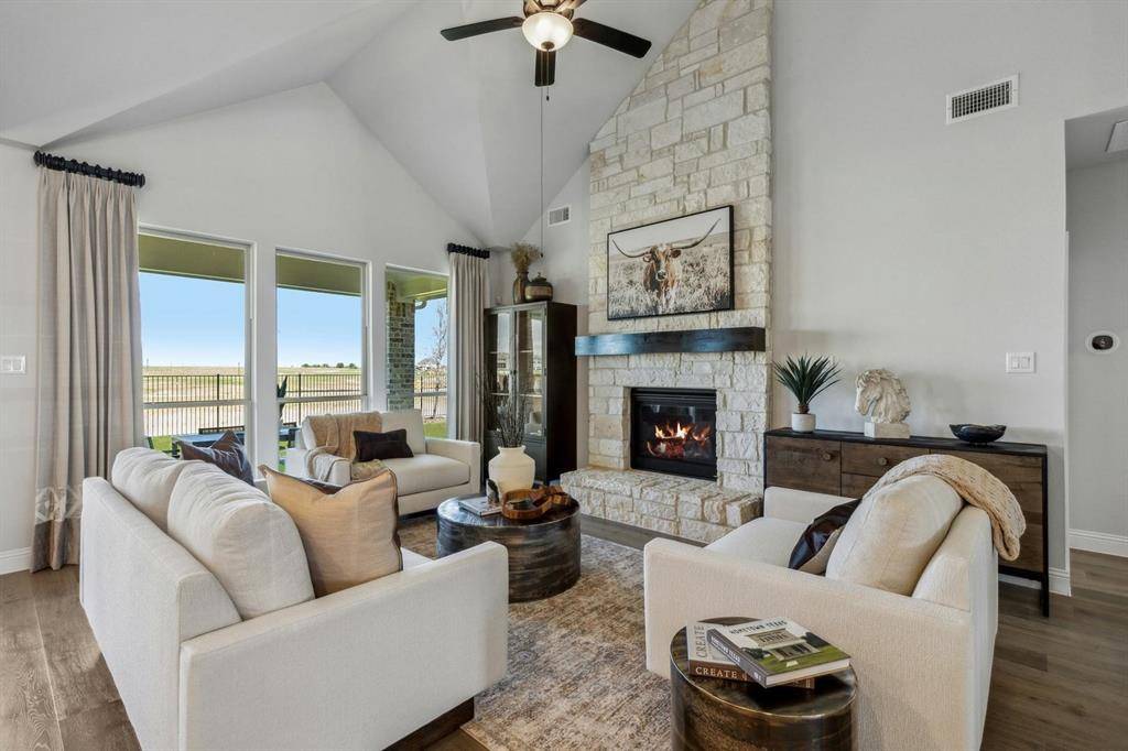 708 Auburn Avenue, Midlothian, TX 76065