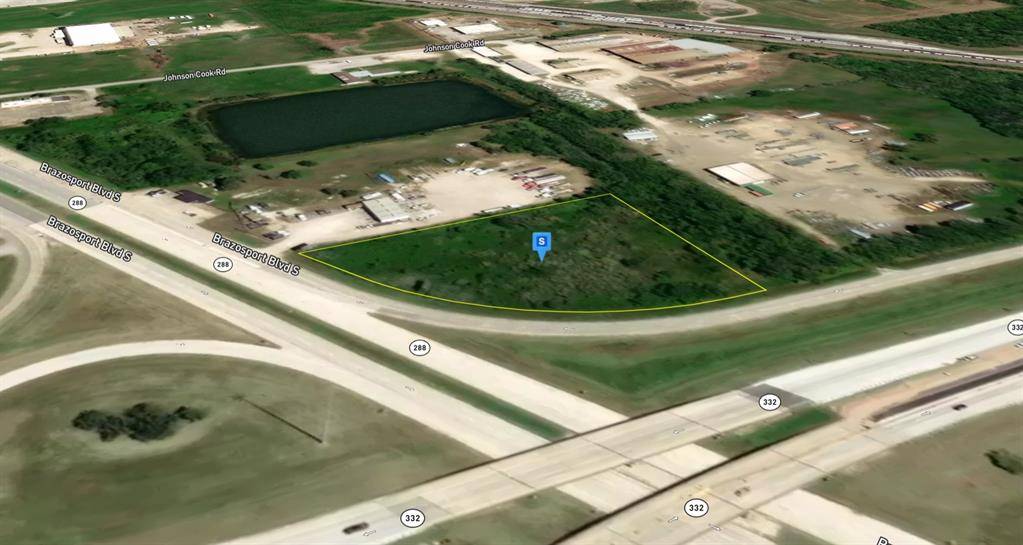 1005 Brazosport Boulevard, Clute, TX 77531