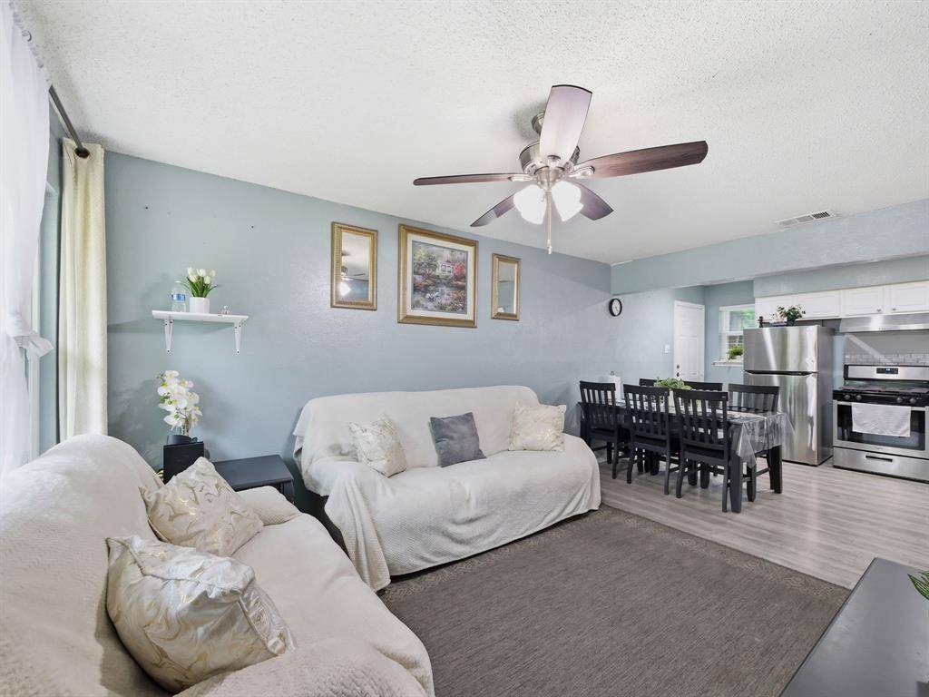 2219 Loyce Drive, Mesquite, TX 75149
