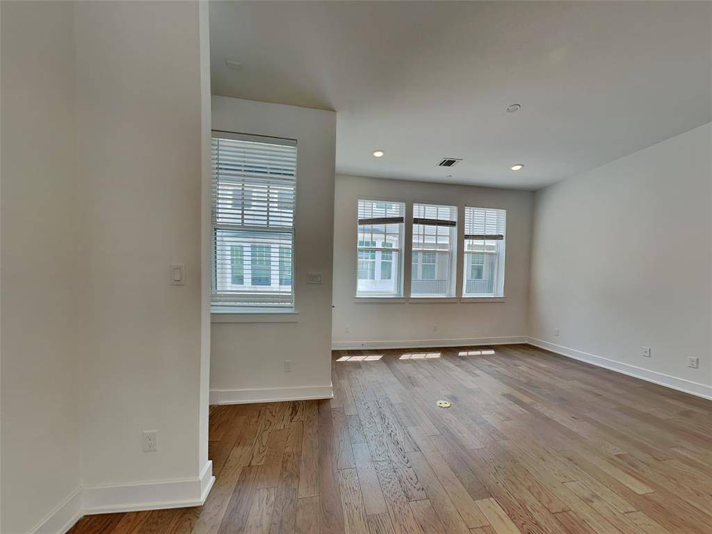 645 N Tyler Street #302, Dallas, TX 75208