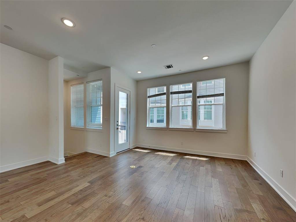645 N Tyler Street #302, Dallas, TX 75208