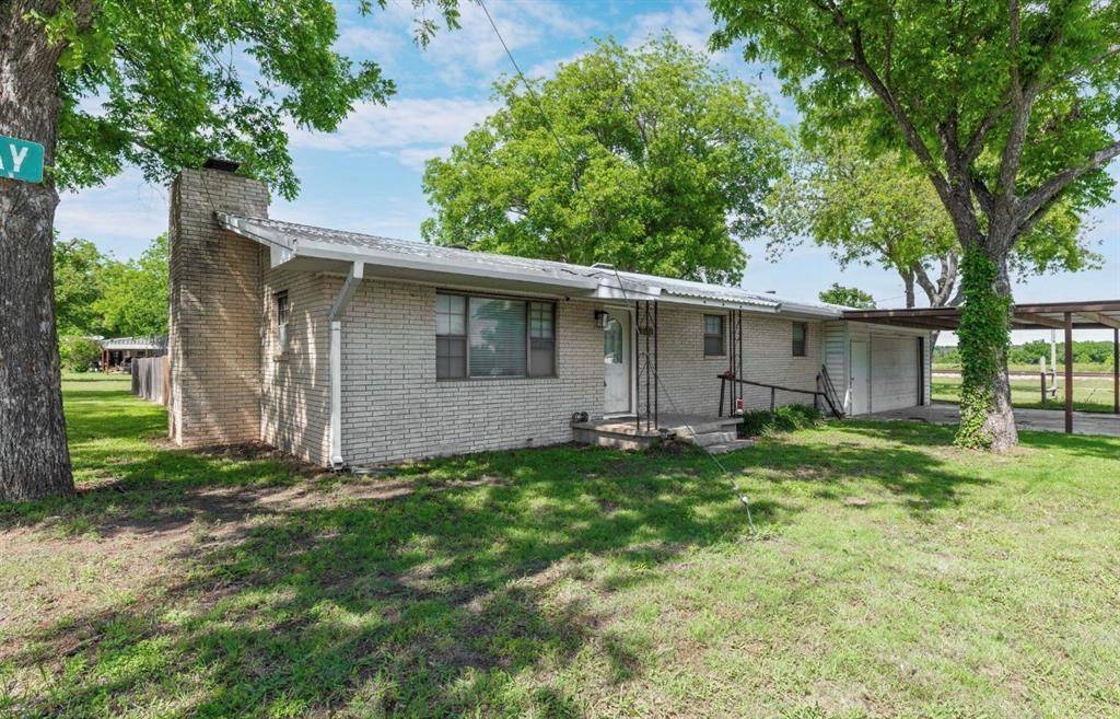 302 S Broadway Street, Blanket, TX 76432