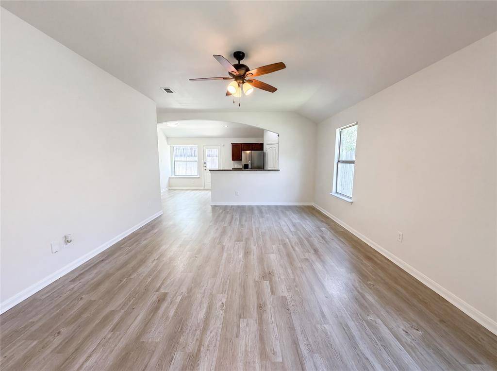 2824 Saint Bernard Drive, Dallas, TX 75233