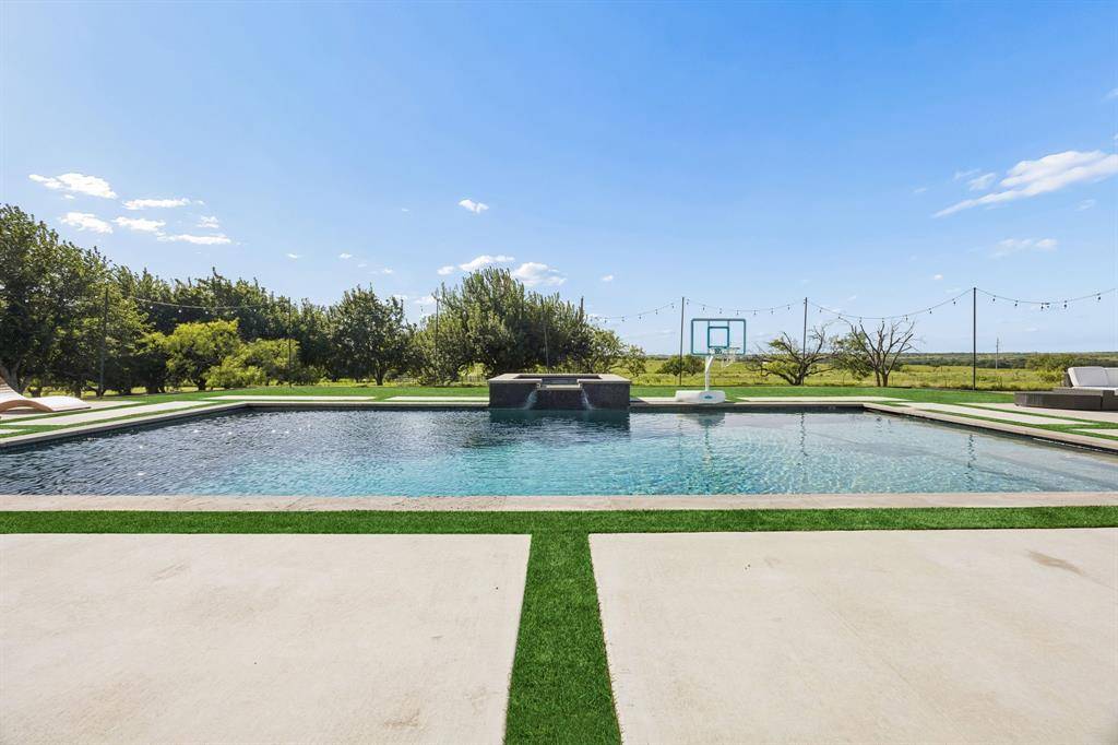 181 Loma Alta Court, Aledo, TX 76008